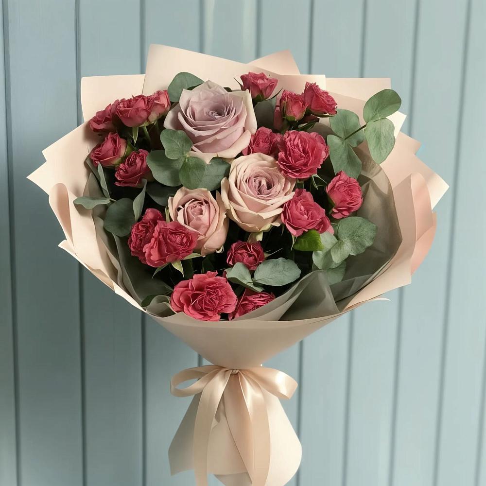 Букет цветов из: Гвоздики и Розы в Зеленой Роще