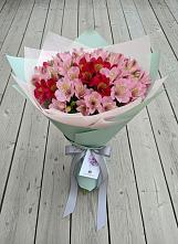 Букет цветов из:  Альстромерии в Зеленой Роще