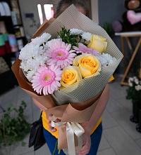 Букет цветов из:  Герберы, Розы и Хризантемы в Зеленой Роще