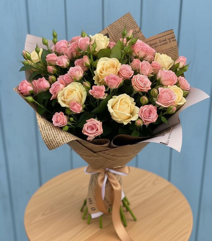 Букет цветов из: Розы в Зеленой Роще