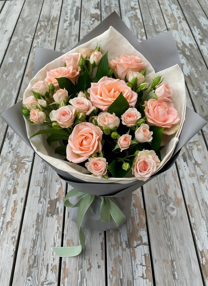 Букет цветов из: Розы в Зеленой Роще