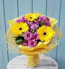 Букет цветов из:  Хризантемы и Герберы в Зеленой Роще