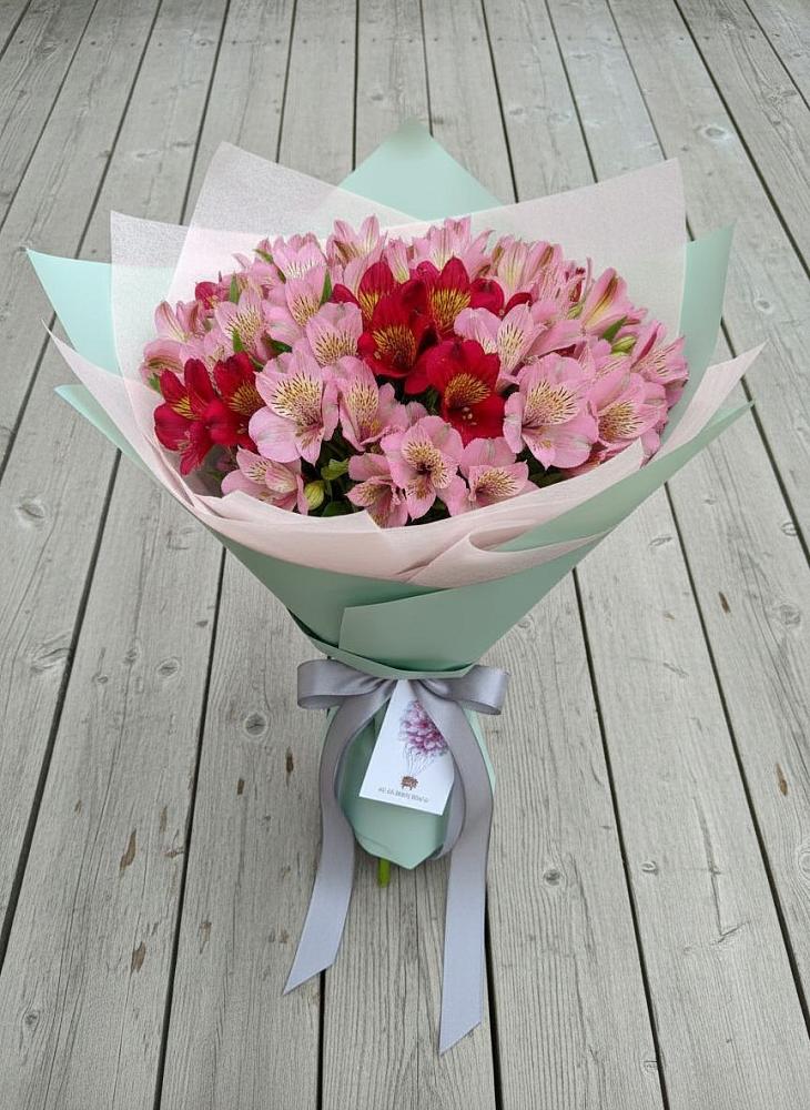 Букет цветов из: Альстромерии в Зеленой Роще