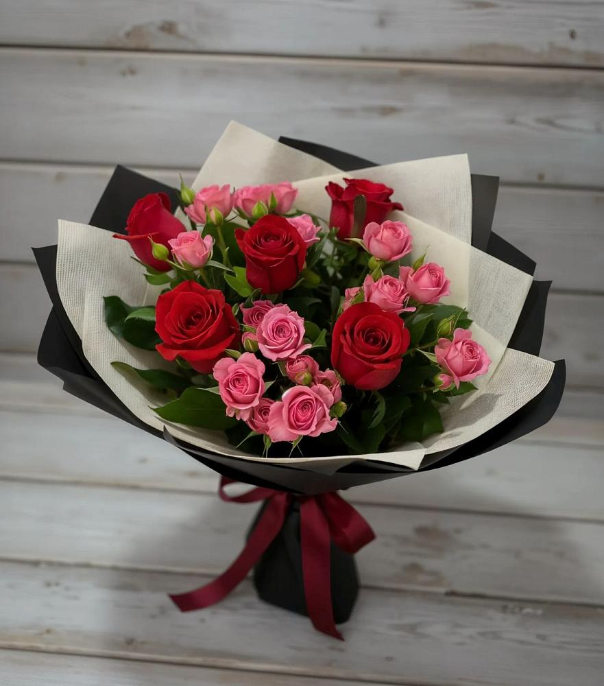 Букет цветов из: Розы в Зеленой Роще