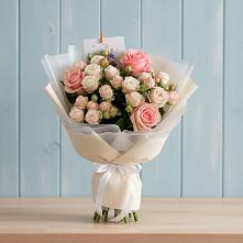 Букет цветов из:  Розы в Зеленой Роще