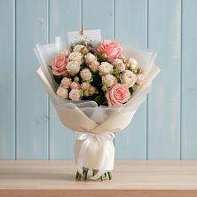 Букет цветов из:  Розы в Зеленой Роще